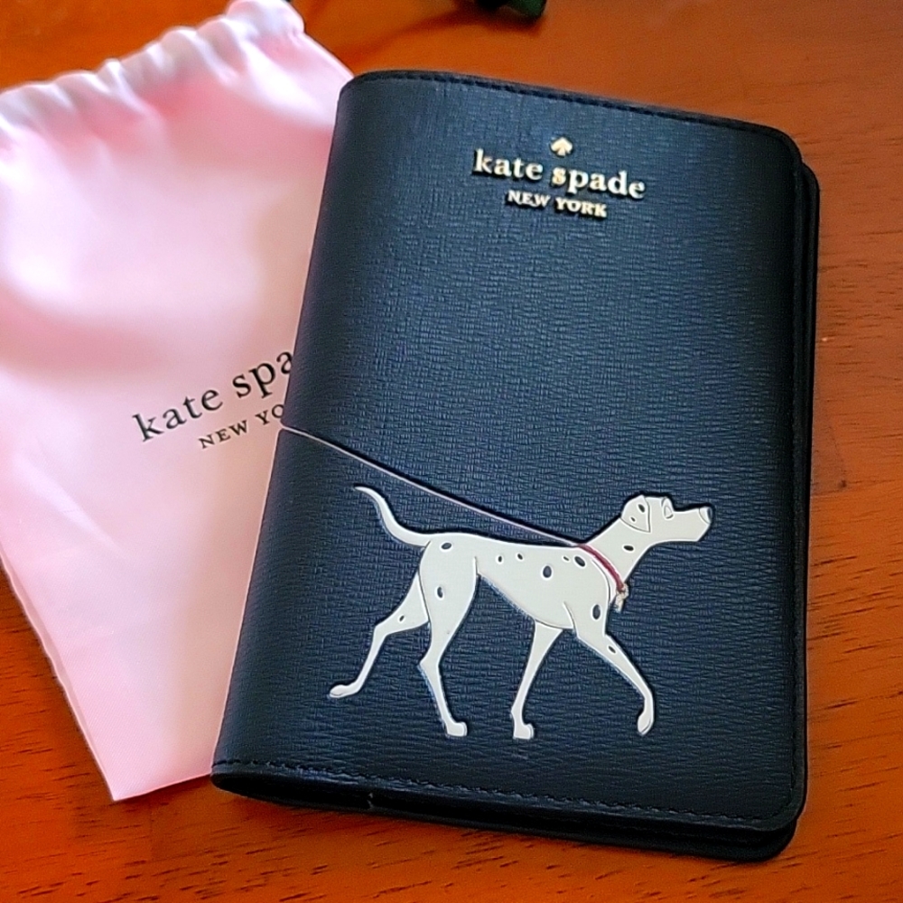 ADORABLE BRAND NEW KATE SPADE 101 Dalmations passport holder!